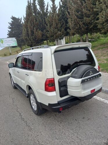 Mitsubishi Pajero 2007, 196,000 km - 3.0 l - Bakı