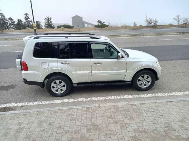 Mitsubishi Pajero 2007, 196,000 km - 3.0 l - Bakı