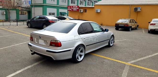 BMW 530 2000, 328,000 km - 3.0 л - Bakı