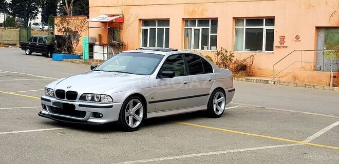BMW 530 2000, 328,000 km - 3.0 л - Bakı