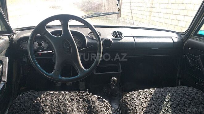 LADA (VAZ) 21011 1975, 250,000 km - 1.3 l - Salyan