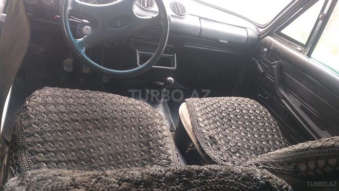 LADA (VAZ) 21011 1975, 250,000 km - 1.3 l - Salyan