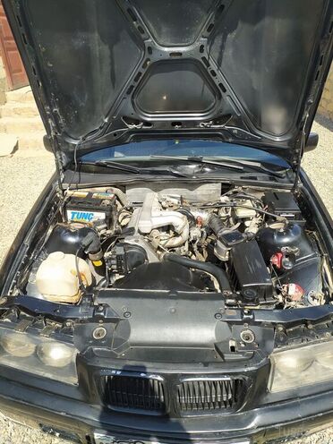 BMW 318 1991, 415,961 km - 1.8 л - Gəncə