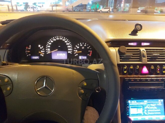 Mercedes E 240 2002, 410,000 km - 2.4 l - Bakı