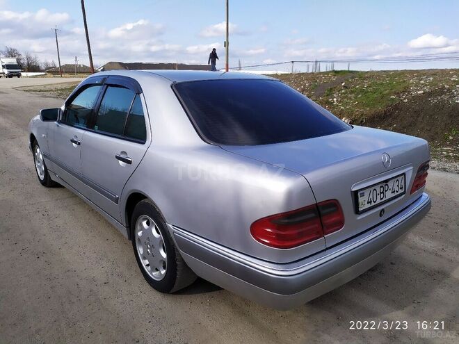 Mercedes E 230 1997, 359,000 km - 2.3 l - Quba