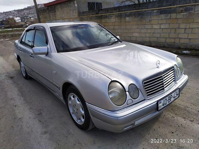 Mercedes E 230 1997, 359,000 km - 2.3 l - Quba