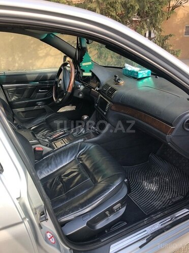 BMW 530 2003, 200,000 km - 3.0 l - Bakı