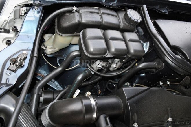 Mercedes E 220 2001, 287,900 km - 2.2 l - Bakı