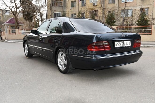 Mercedes E 220 2001, 287,900 km - 2.2 l - Bakı