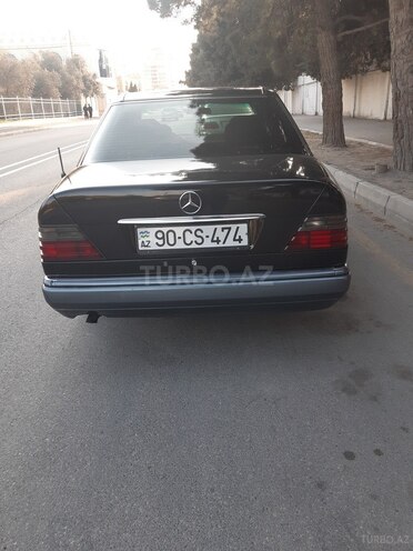 Mercedes E 220 1995, 389,000 km - 2.2 l - Bakı