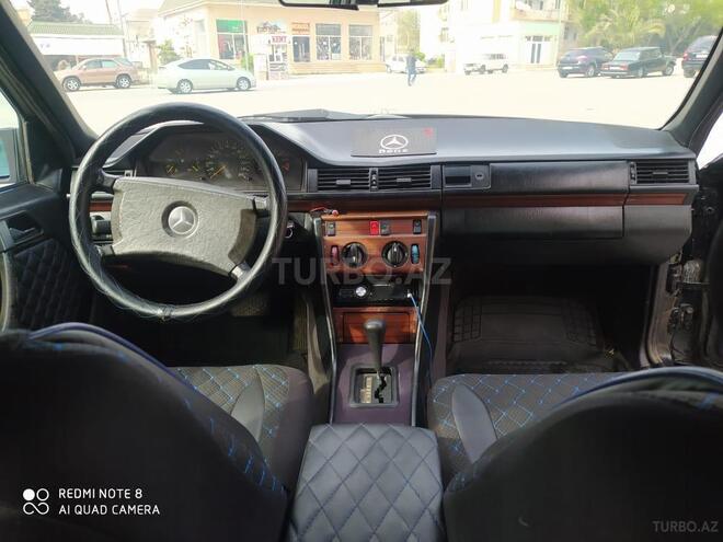 Mercedes E 280 1993, 300,000 km - 2.8 l - Bakı