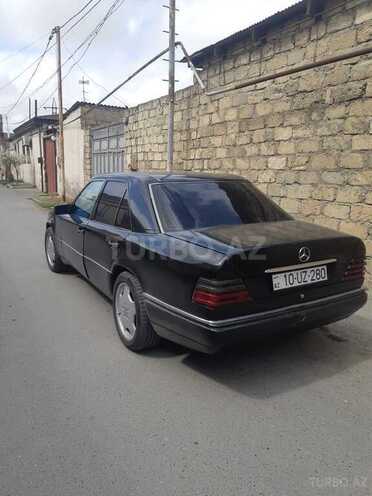Mercedes E 280 1993, 300,000 km - 2.8 l - Bakı