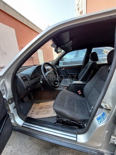Mercedes C 220 1995, 40,000 km - 2.2 l - Bakı