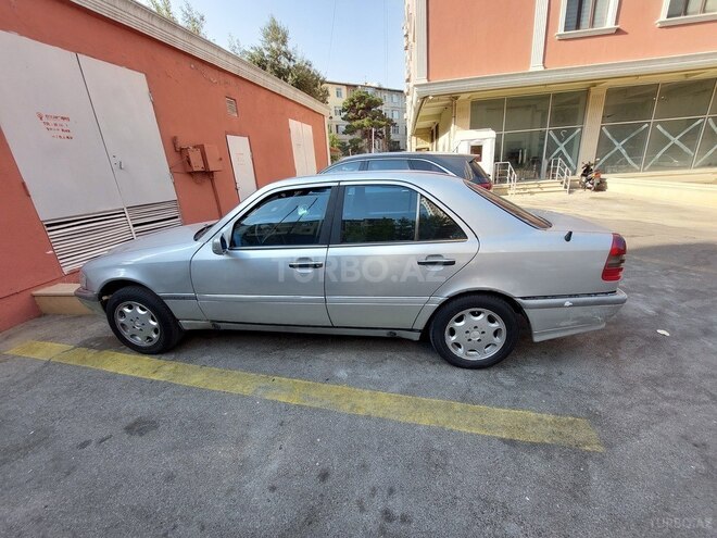 Mercedes C 220 1995, 40,000 km - 2.2 l - Bakı