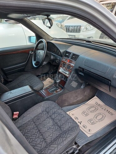 Mercedes C 220 1995, 40,000 km - 2.2 l - Bakı