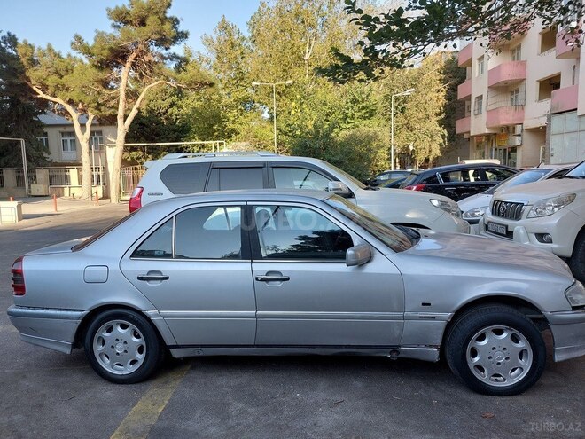 Mercedes C 220 1995, 40,000 km - 2.2 l - Bakı