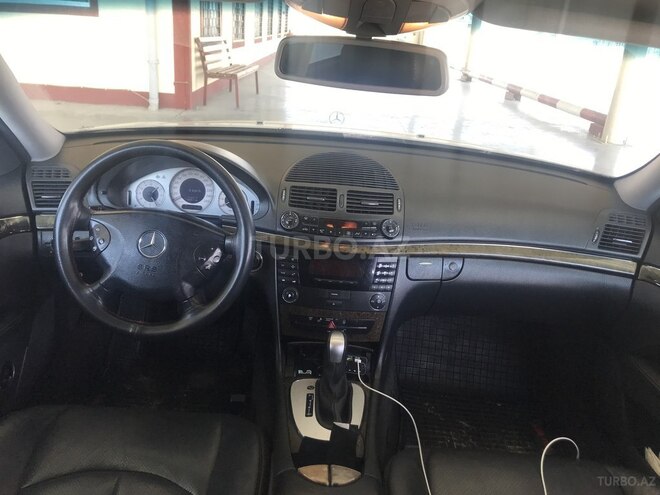 Mercedes E 240 2002, 303,000 km - 2.4 l - Şirvan