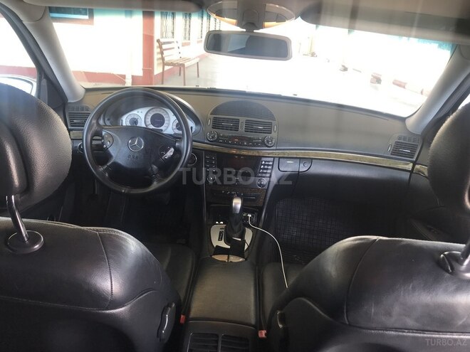 Mercedes E 240 2002, 303,000 km - 2.4 l - Şirvan