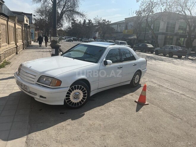 Mercedes C 230 1999, 395,000 km - 2.3 л - Sabirabad