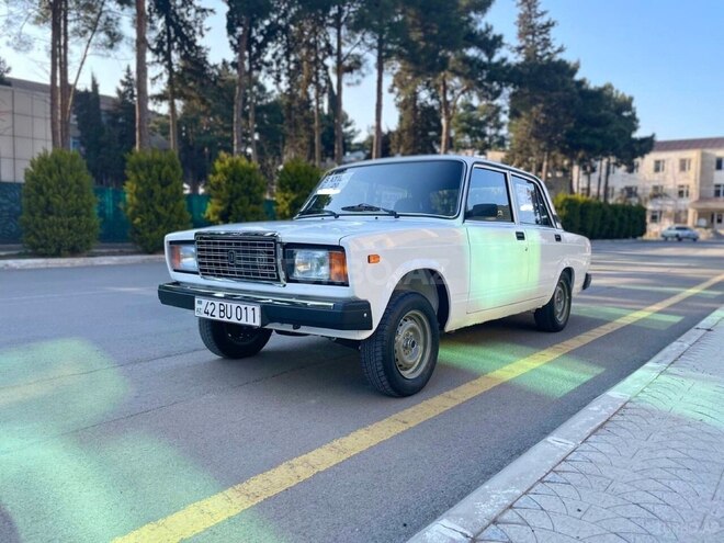 LADA (VAZ) 2107 2011, 92,000 km - 1.6 l - Salyan