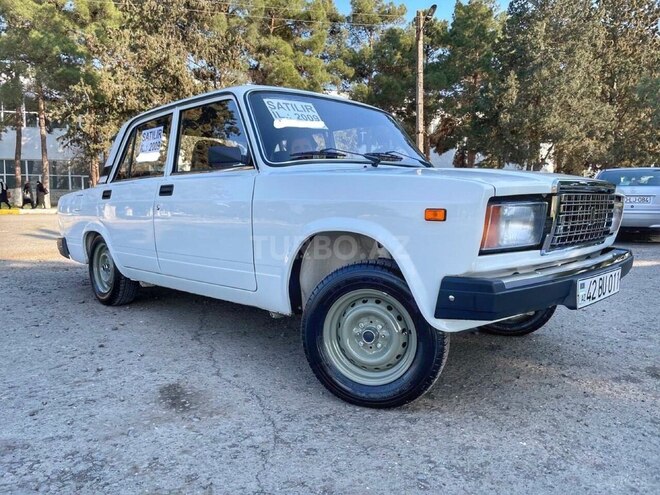 LADA (VAZ) 2107 2011, 92,000 km - 1.6 l - Salyan