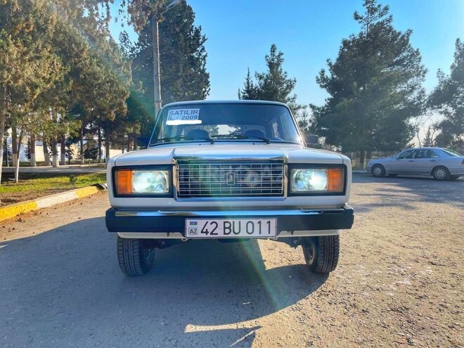 LADA (VAZ) 2107 2011, 92,000 km - 1.6 l - Salyan