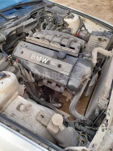 BMW 520 1992, 350,000 km - 2.0 л - Bakı