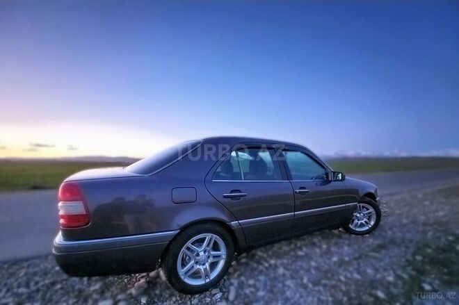 Mercedes C 200 1995, 264,000 km - 2.0 л - Şəki
