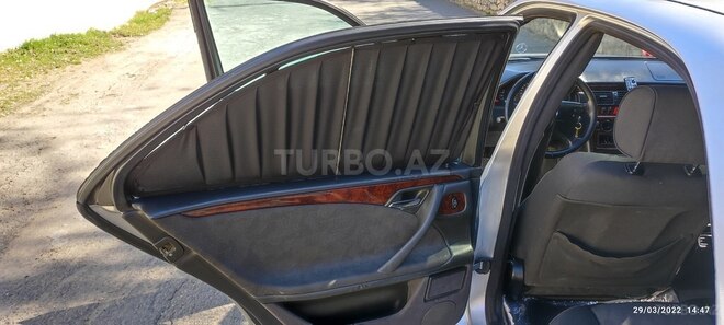 Mercedes E 220 1999, 450,000 km - 2.2 l - Şəki