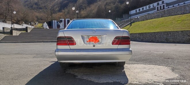 Mercedes E 220 1999, 450,000 km - 2.2 l - Şəki