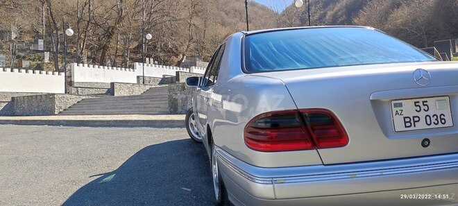 Mercedes E 220 1999, 450,000 km - 2.2 l - Şəki