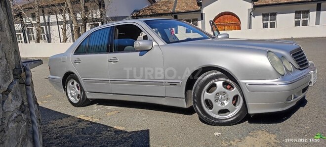 Mercedes E 220 1999, 450,000 km - 2.2 l - Şəki