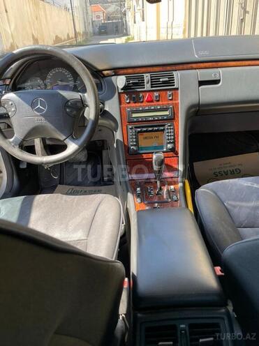 Mercedes E 270 2001, 395,500 km - 2.7 l - Bakı
