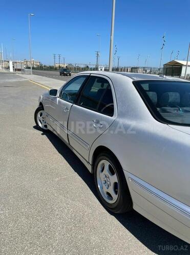 Mercedes E 270 2001, 395,500 km - 2.7 l - Bakı
