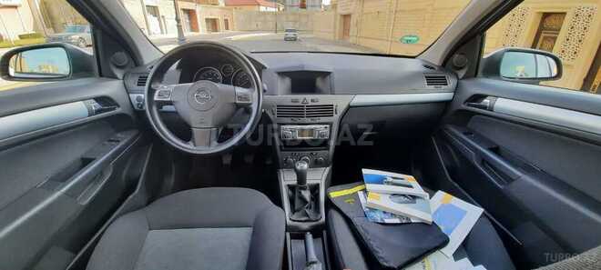 Opel Astra 2006, 130,000 km - 1.4 л - Bakı
