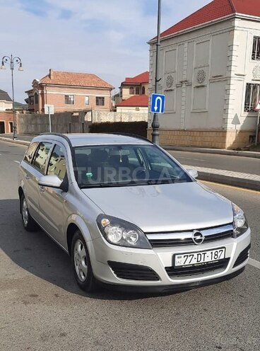 Opel Astra 2006, 130,000 km - 1.4 л - Bakı