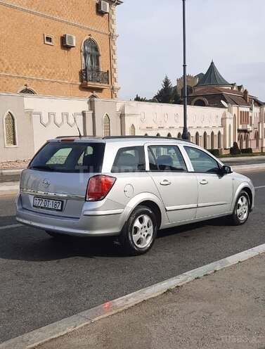 Opel Astra 2006, 130,000 km - 1.4 л - Bakı