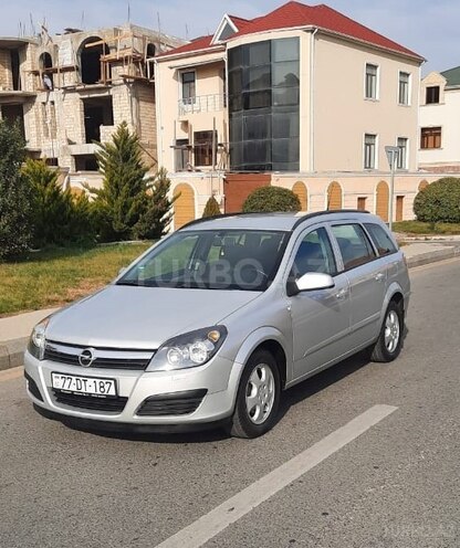 Opel Astra 2006, 130,000 km - 1.4 л - Bakı