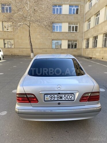 Mercedes E 240 2000, 238,000 km - 2.6 l - Bakı