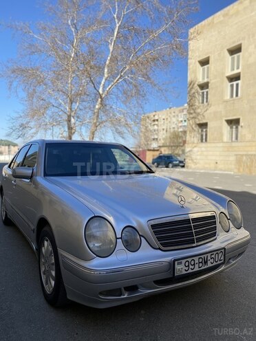 Mercedes E 240 2000, 238,000 km - 2.6 l - Bakı