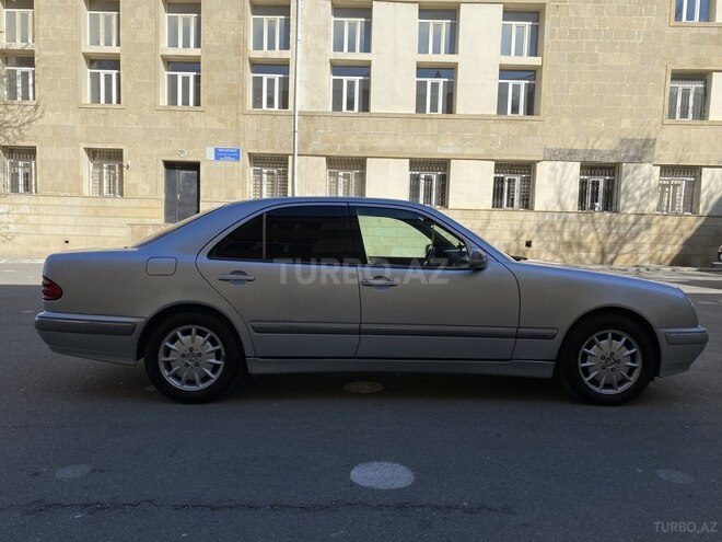 Mercedes E 240 2000, 238,000 km - 2.6 l - Bakı