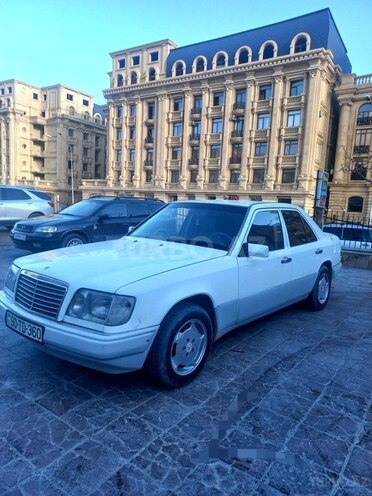 Mercedes E 200 1993, 435,200 km - 2.0 l - Bakı