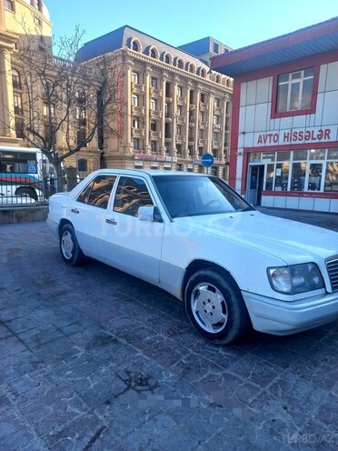 Mercedes E 200 1993, 435,200 km - 2.0 l - Bakı