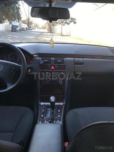 Mercedes E 230 1996, 300,000 km - 2.3 л - Bakı
