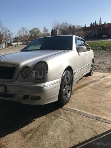 Mercedes E 230 1996, 300,000 km - 2.3 л - Bakı