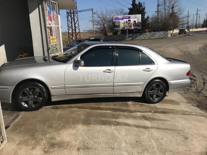 Mercedes E 230 1996, 300,000 km - 2.3 л - Bakı