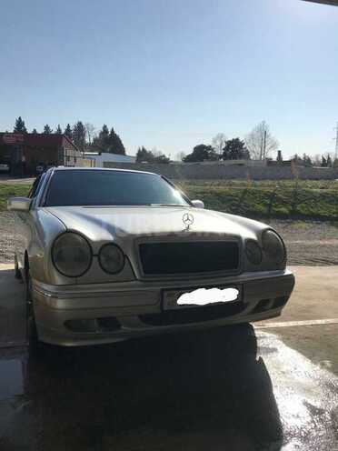 Mercedes E 230 1996, 300,000 km - 2.3 л - Bakı