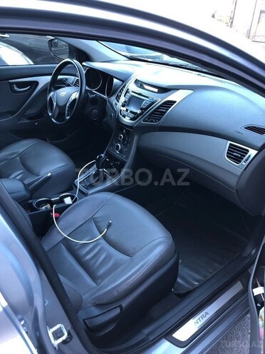 Hyundai Elantra 2015, 172,200 km - 1.8 л - Bakı
