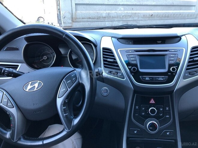 Hyundai Elantra 2015, 172,200 km - 1.8 л - Bakı