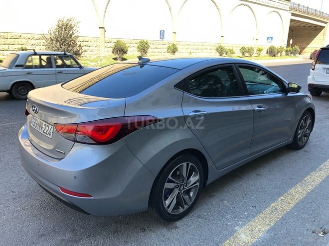 Hyundai Elantra 2015, 172,200 km - 1.8 л - Bakı